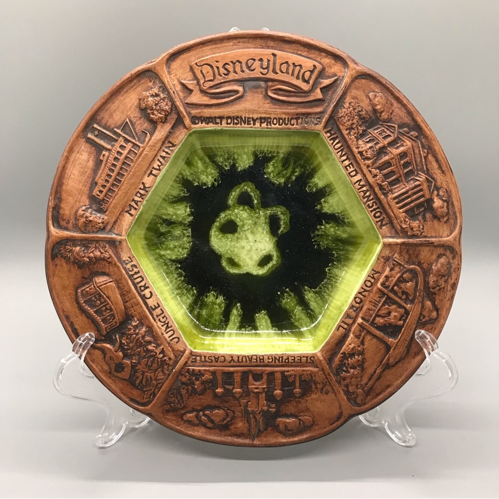 Disneyland 1970s Collectors plate brown and green with Mark Twains steamboat!
